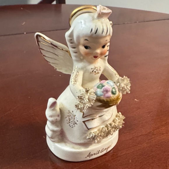 Vintage 1940’s April Angel Figurine with Pastel Accents - Picture 5 of 9